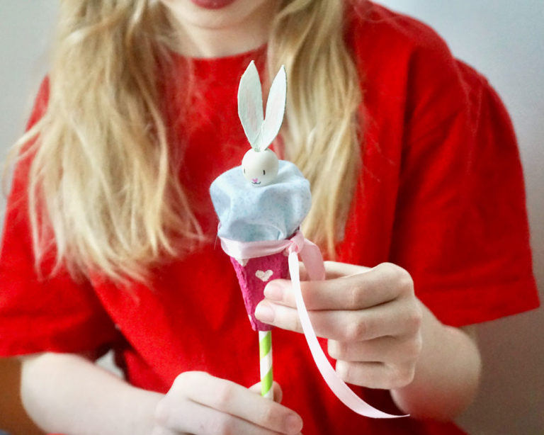 Bújócskázó húsvéti nyuszi tojástartóból, Marabu KiDS Little Artist festékkel