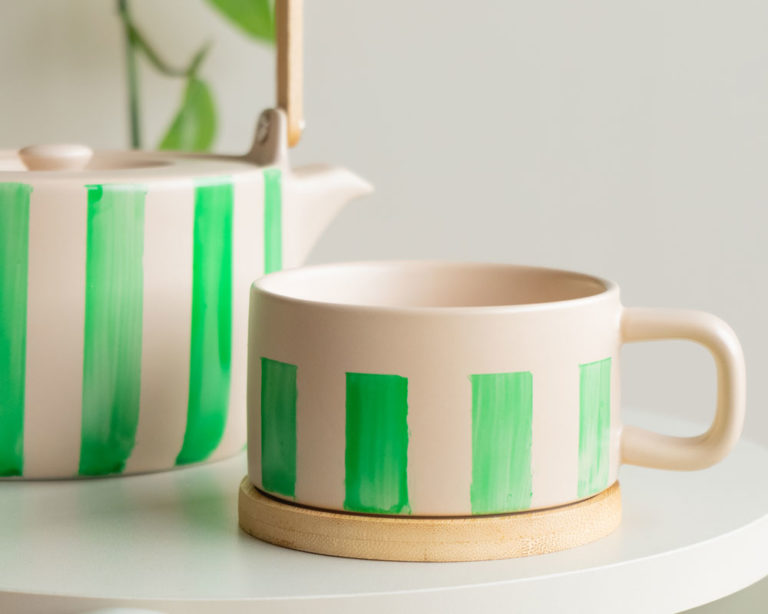 Csíkos porcelán festése Marabu Porcelain & Glass fényes festékkel