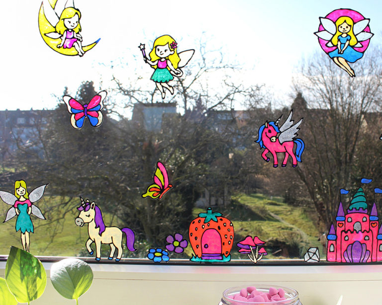 Csillámtündérek a gyerekszoba ablakára Marabu KiDS Window Color festékkel