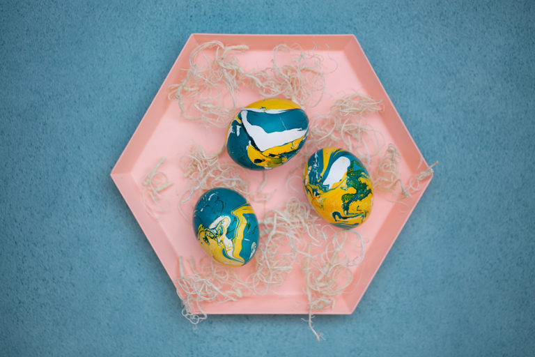 Húsvéti tojások Marabu Easy Marble márványozó festékkel