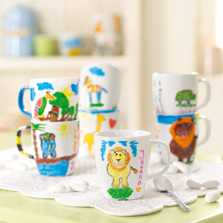 Gyerekekkel megfestett porcelán bögre