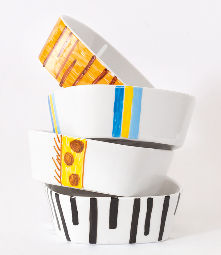 A rajz közelről a porcelánon