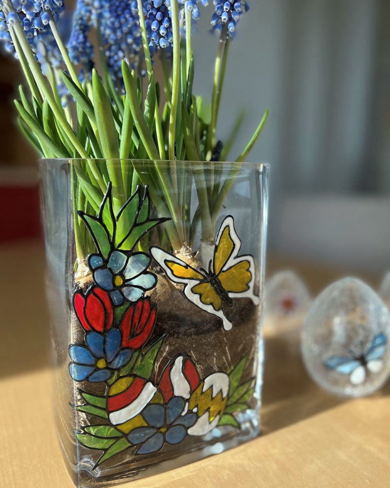 A megfestett üvegváza